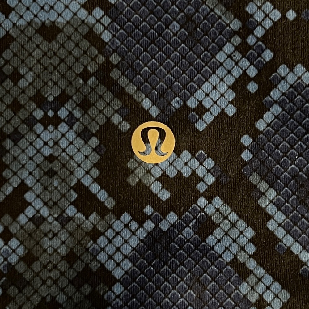 LULULEMON - Picture 8 of 14